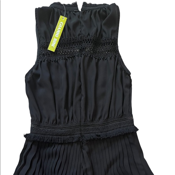 Gianni Bini NWT Black Ella Romper - Picture 2 of 9